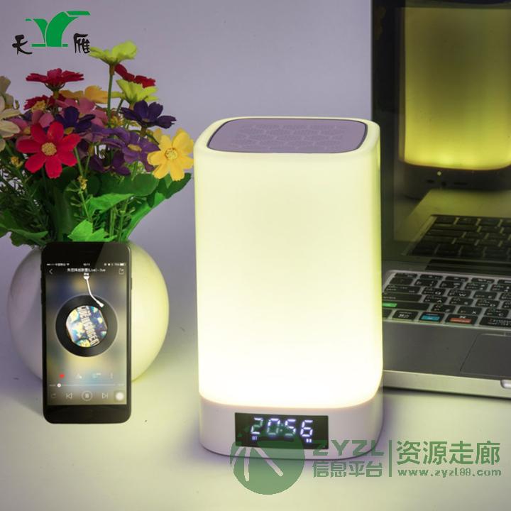 智能助眠七彩蓝牙音响灯无线插卡低音炮床头闹钟氛围灯音箱Q6
