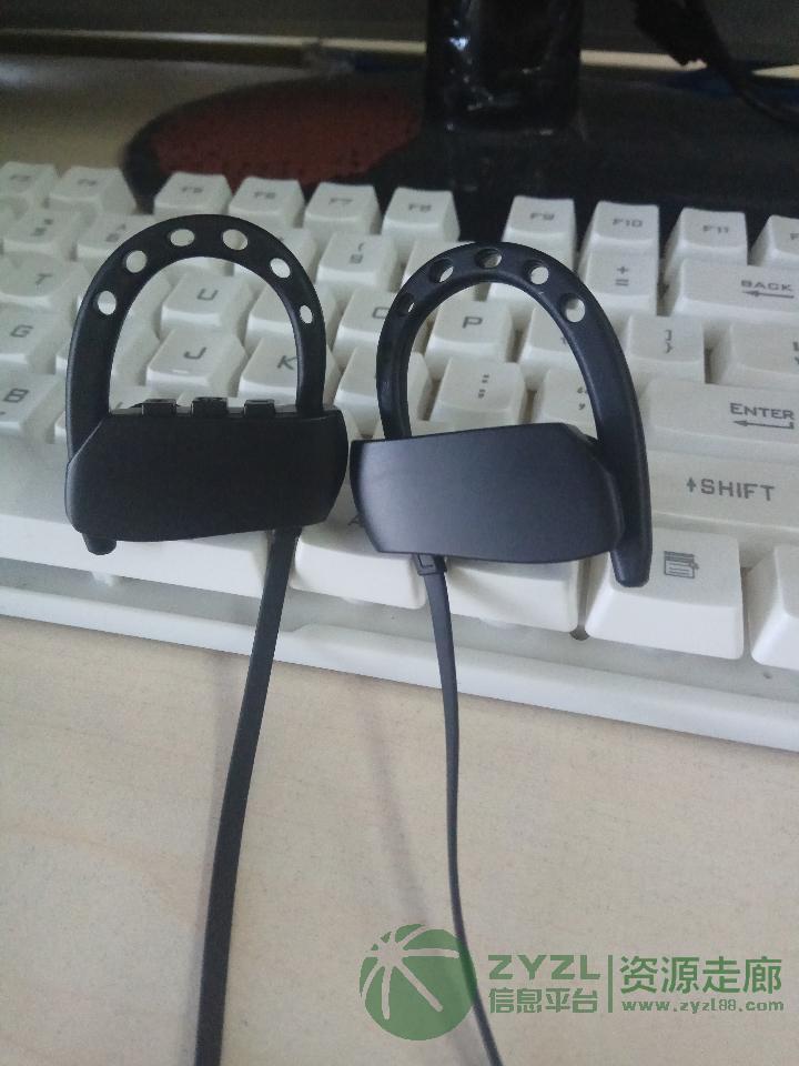 运动款蓝牙耳机M5